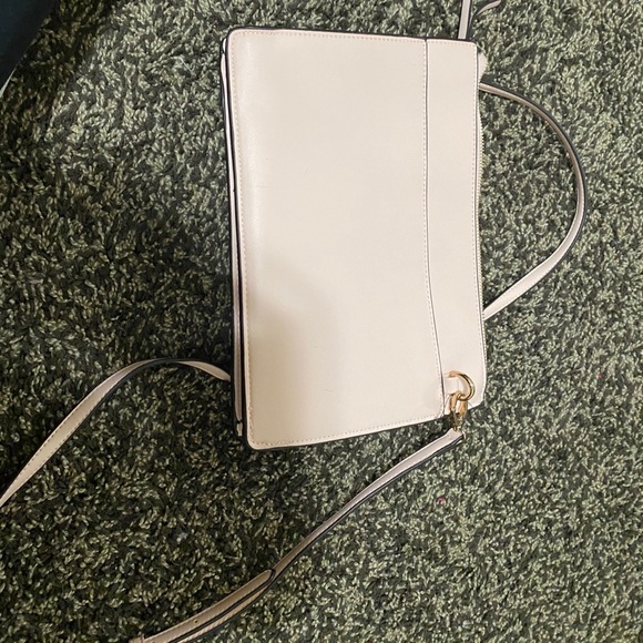 pink cross body bag - Picture 3 of 3